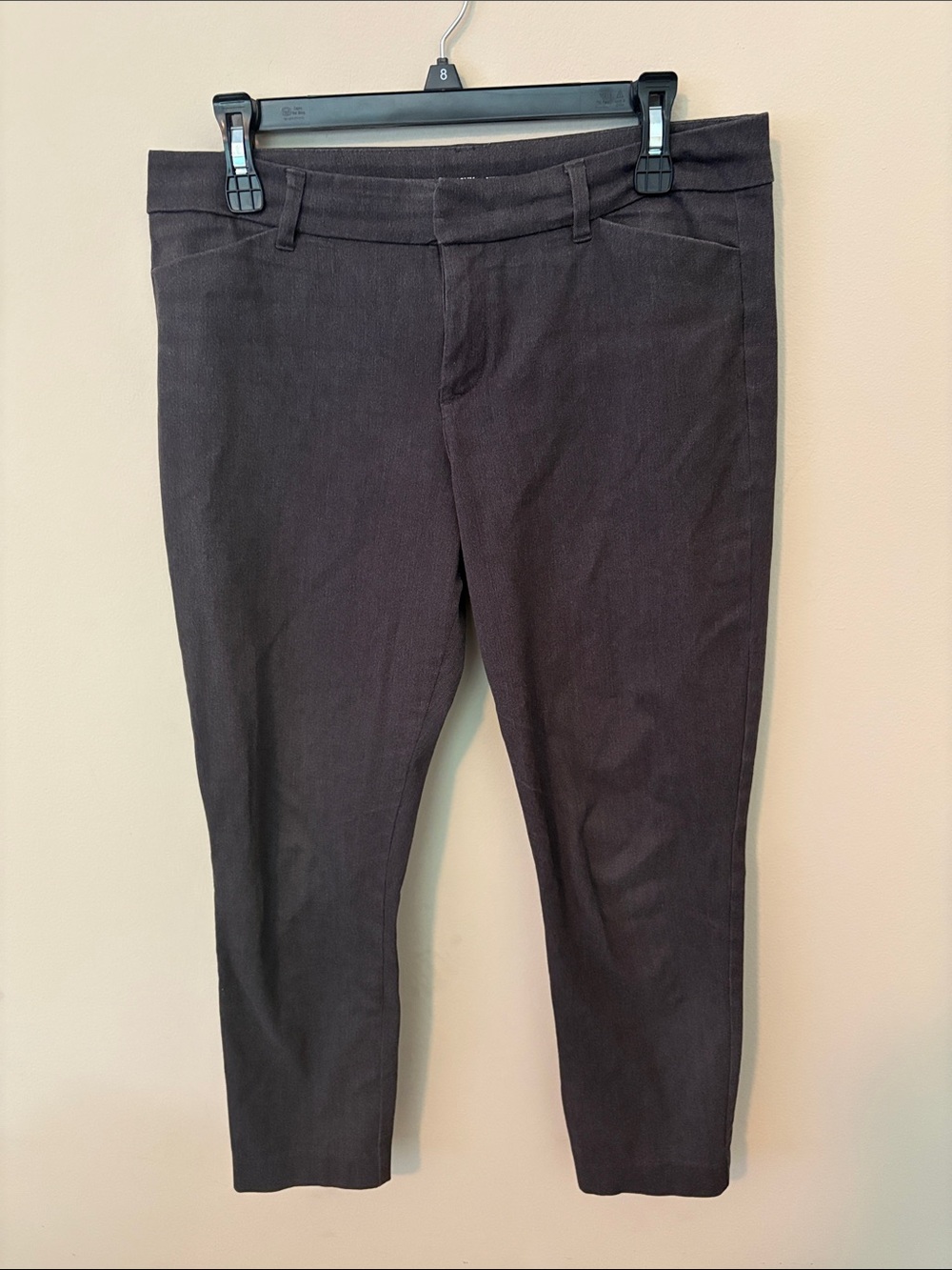 Old Navy Women's Cropped Ankle Pants in Dark Charcoal